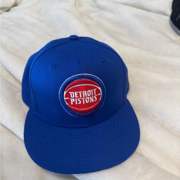 New Era Detroit Pistons Hat - Picture 1 of 2